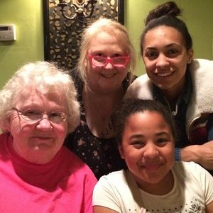 Meet your Posher, Emily